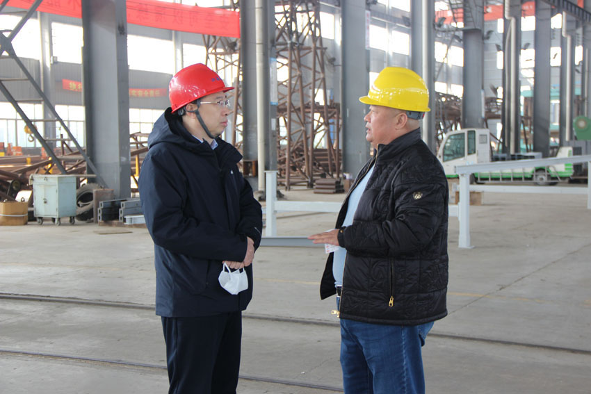 提升经济出实招  牵线搭桥促发展